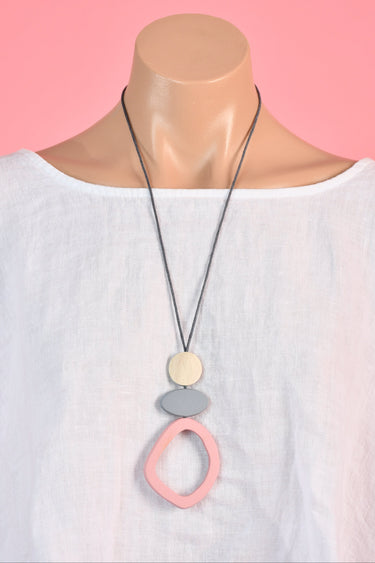 VGA777 - LONG WOODEN NECKLACE - PINK/GREY