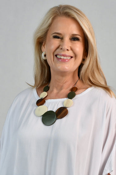 VGA500 - MULTI DISK WOODEN NECKLACE - KHAKI/CREAM/BROWN